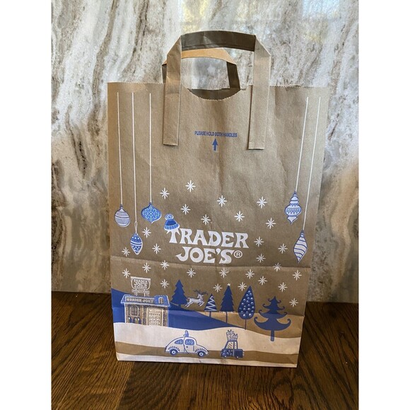 Trader Joe’s Paper Bag Holiday Limited 2024 Set of 3 Crafts Wrap Ships FAST! - Picture 4 of 7